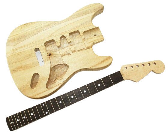 Kit chitarra elettrica fai da te tipo Fender Stratocaster corpo + manico
